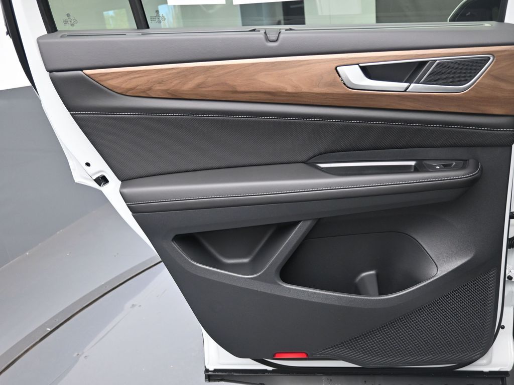 2026 Volkswagen Atlas SE w/Tech - Photo 22