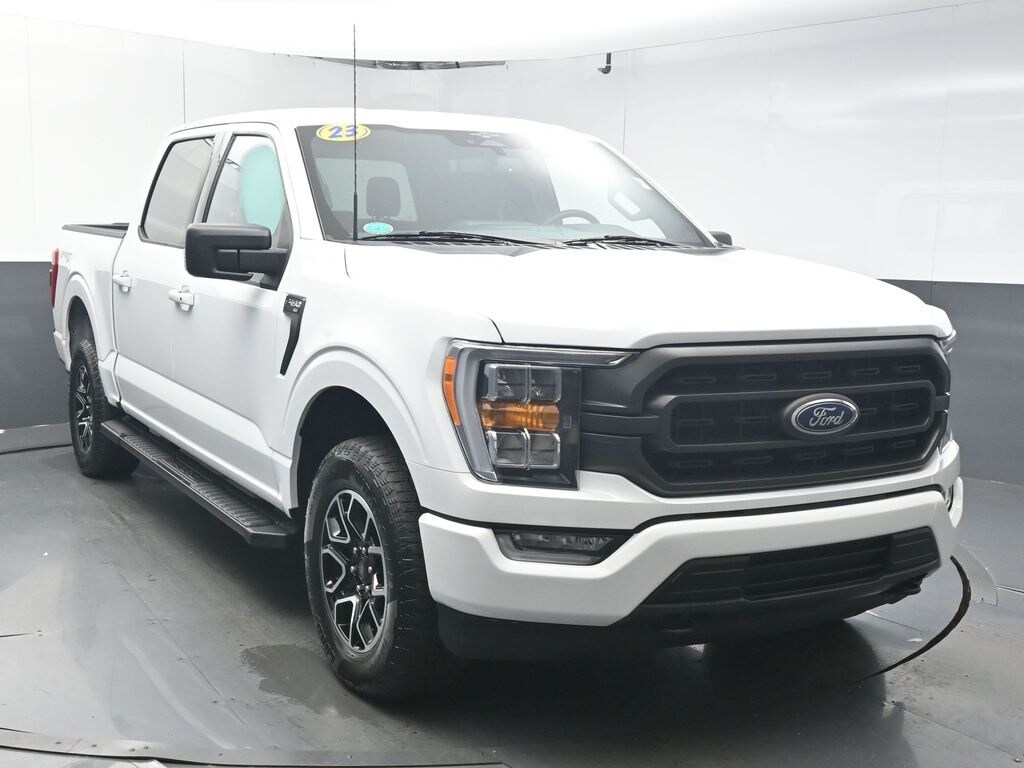 2023 Ford F-150 XLT photo 2