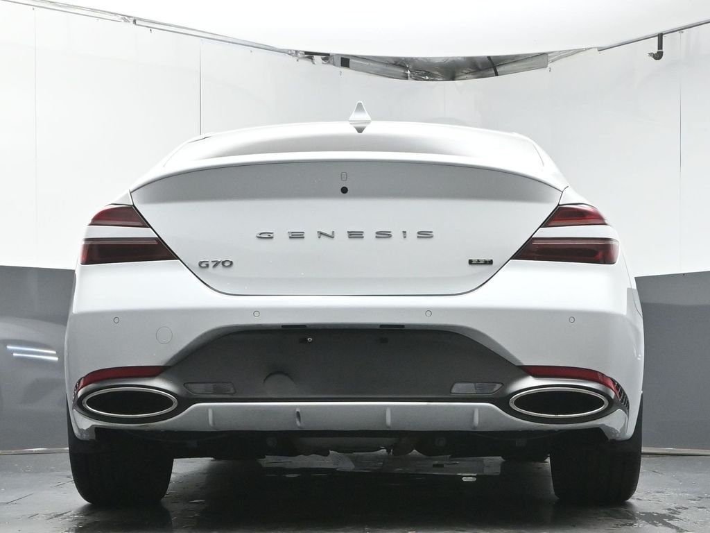 2023 GENESIS G70 Standard - Photo 35