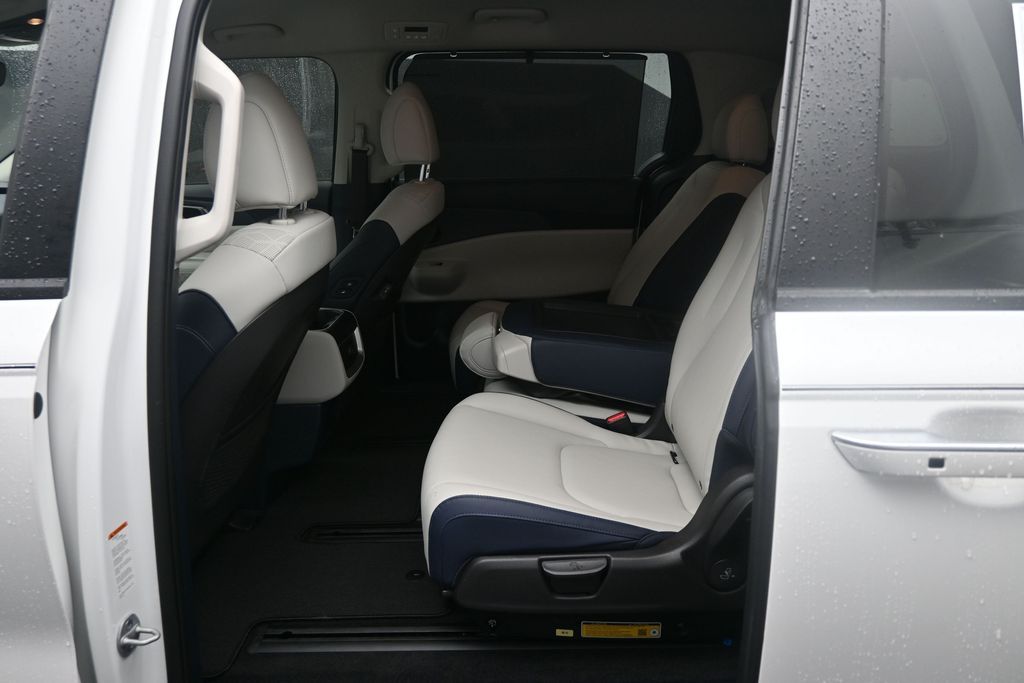 2026 Kia Carnival EX - Photo 24