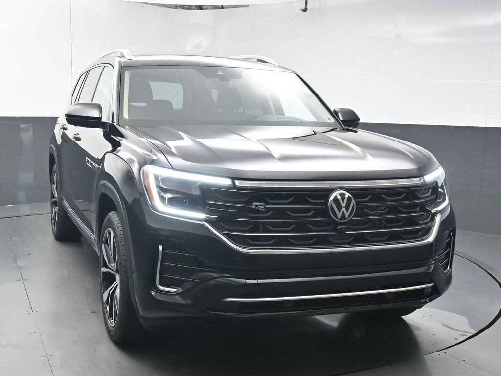 2025 Volkswagen Atlas SEL Premium R-Line photo 2