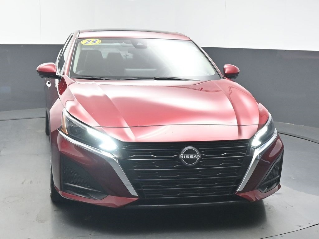 Used 2023 Nissan Altima 2.5 SL Sedan