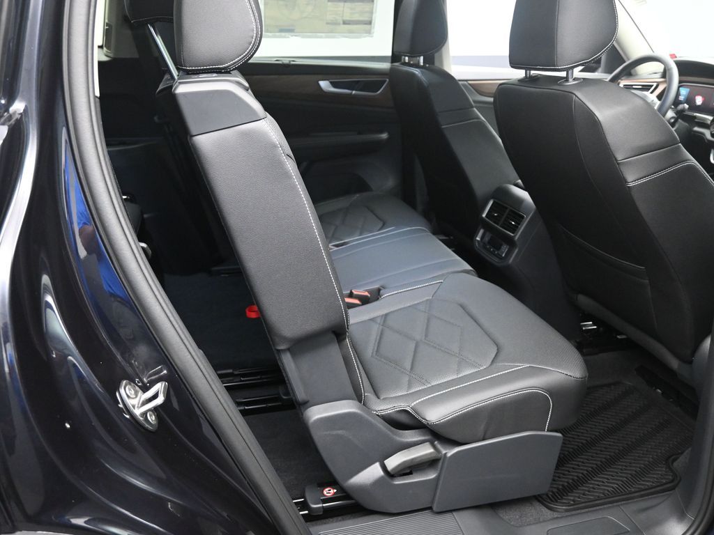 2026 Volkswagen Atlas SE w/Tech - Photo 26