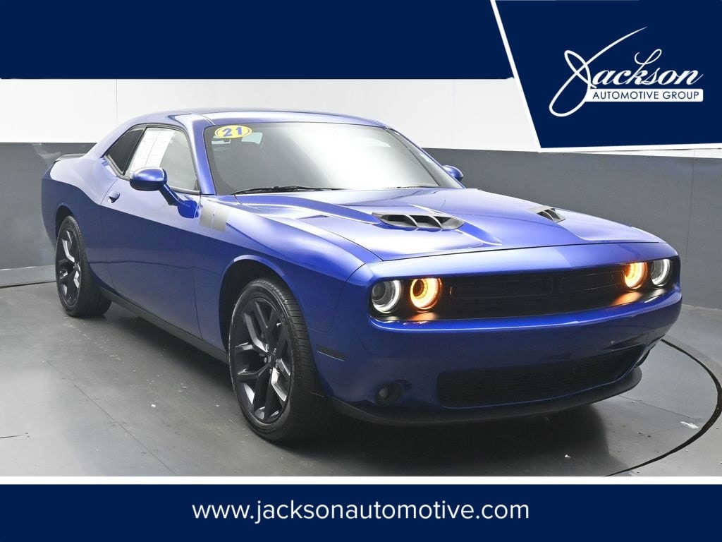 2021 Dodge Challenger SXT's photo