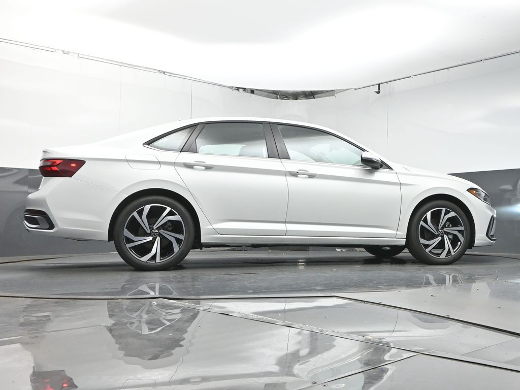2026 Volkswagen Jetta SEL - Photo 40