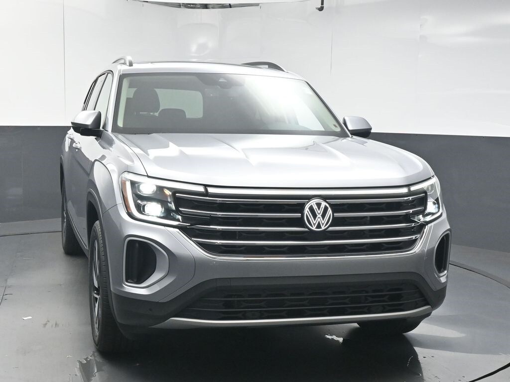 2026 Volkswagen Atlas SE photo 3