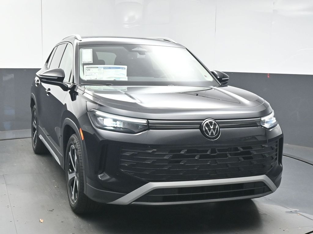 New 2026 Volkswagen Tiguan 2.0T SE SUV