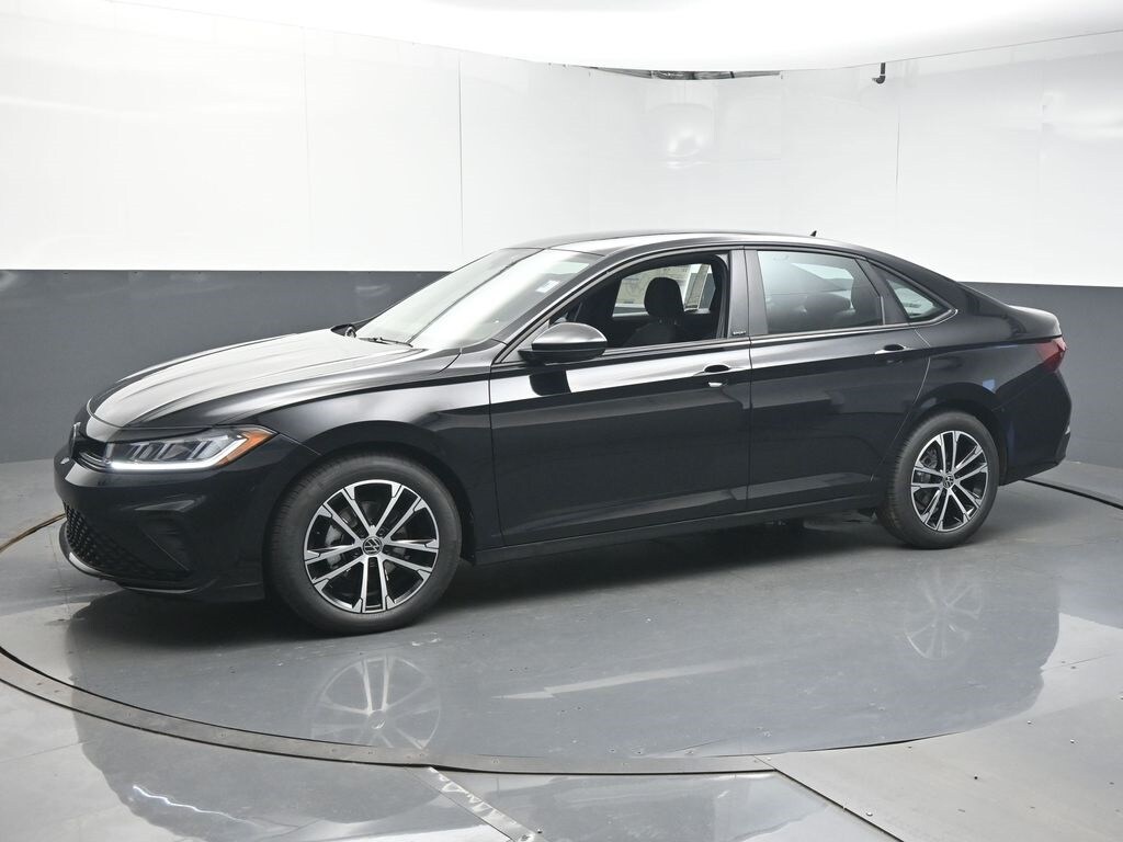 2026 Volkswagen Jetta 1.5T Sport photo 3