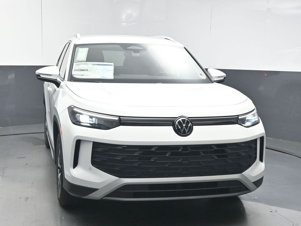 2026 Volkswagen Tiguan S photo 2