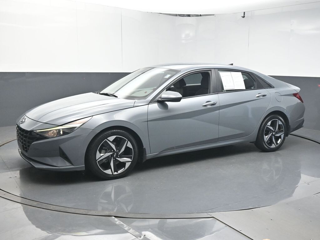 Used 2023 Hyundai Elantra SEL Sedan