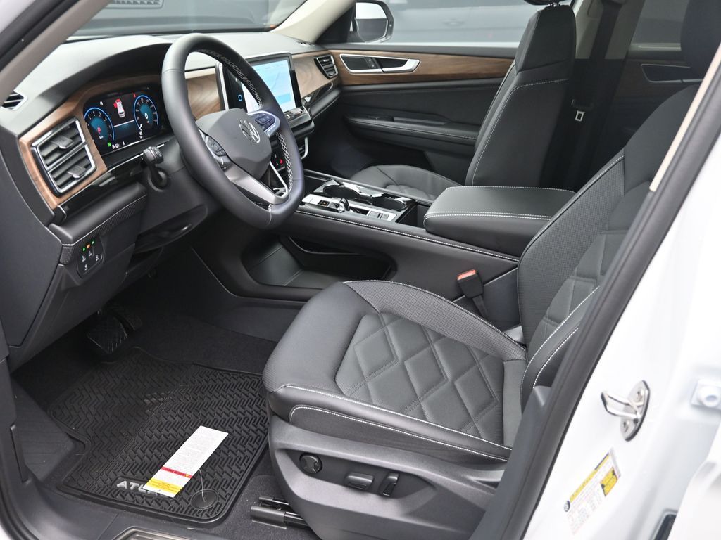 2026 Volkswagen Atlas SE w/Tech - Photo 17