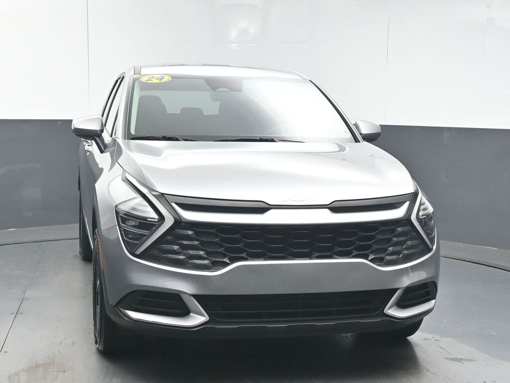 2024 Kia Sportage LX photo 3