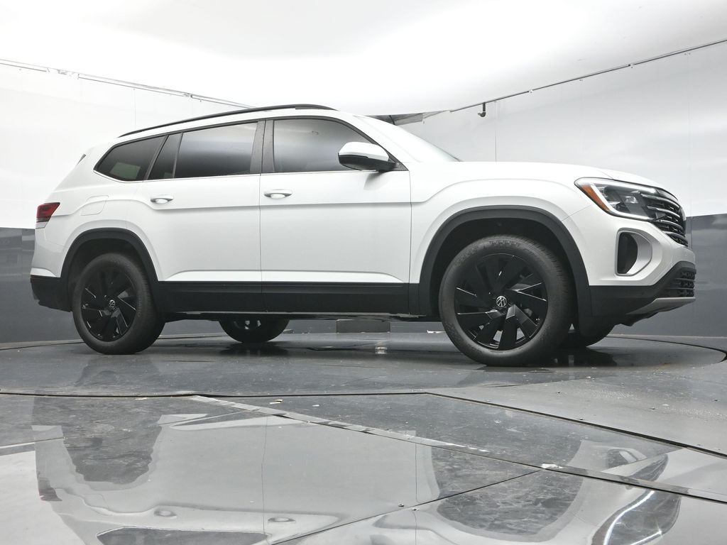 2026 Volkswagen Atlas SE w/Tech - Photo 30