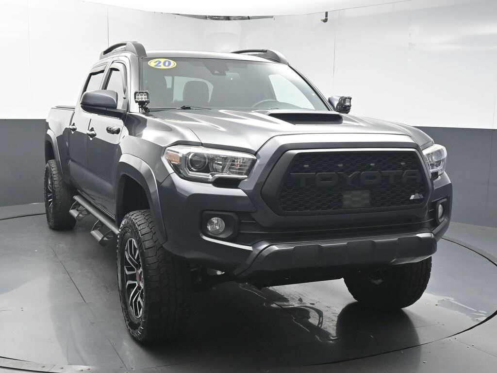 2020 Toyota Tacoma TRD Sport V6 photo 2