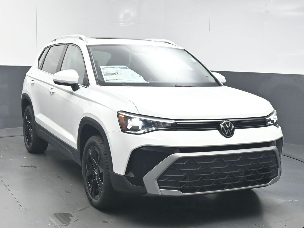 New 2026 Volkswagen Taos 1.5T SE SUV