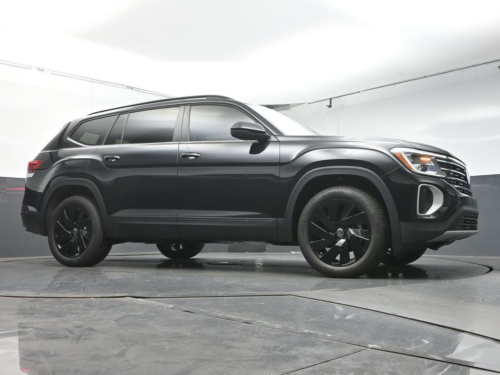 2026 Volkswagen Atlas SE w/Tech - Photo 32