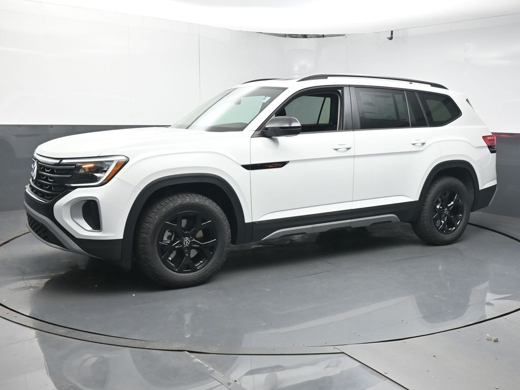 Used 2025 Volkswagen Atlas 2.0T Peak Edition SUV