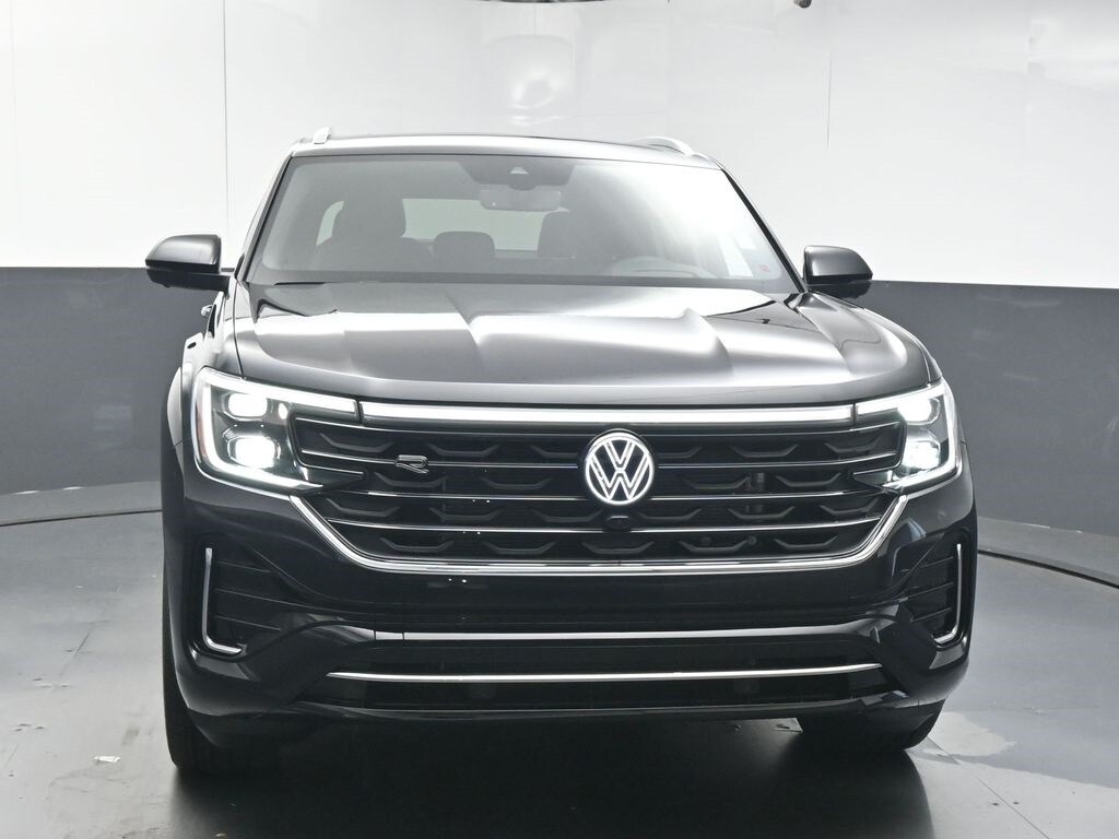 2026 Volkswagen Atlas Cross Sport SEL Premium R-Line photo 3