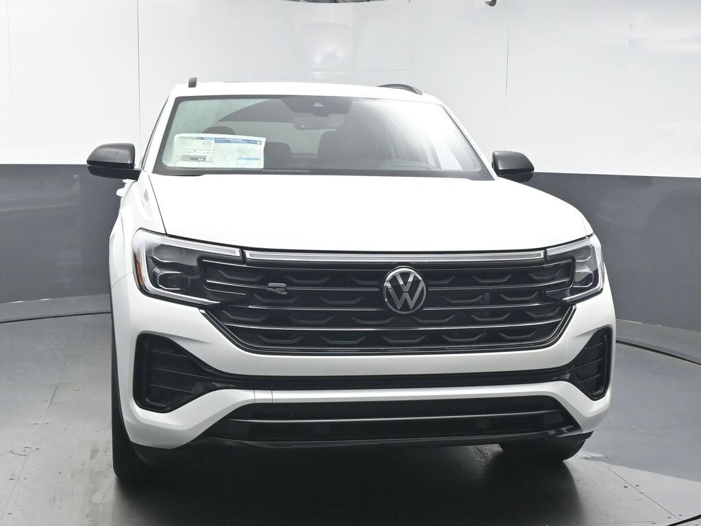 New 2026 Volkswagen Atlas Cross Sport 2.0T SEL R-Line Black SUV