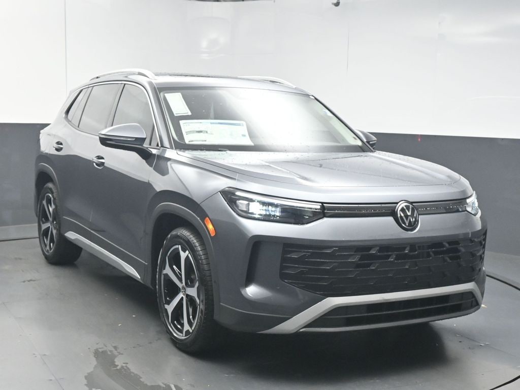 New 2026 Volkswagen Tiguan 2.0T SE SUV
