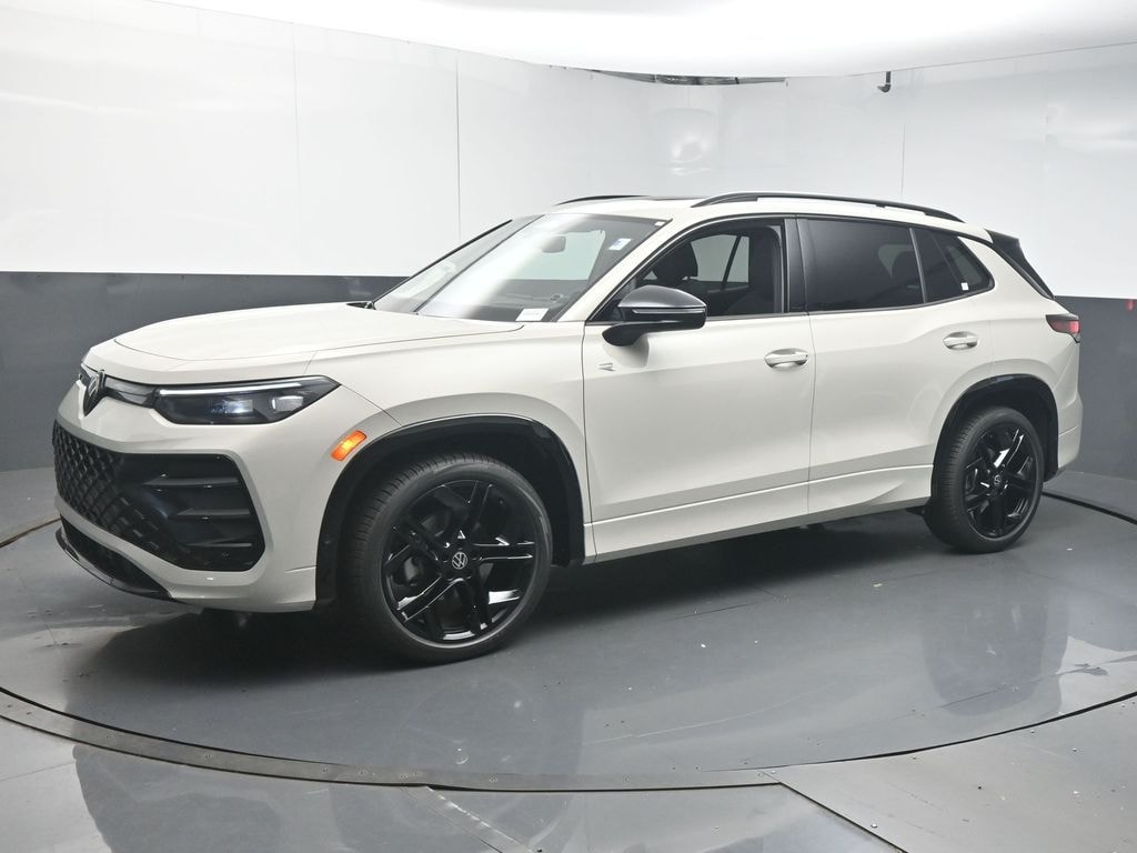 New 2026 Volkswagen Tiguan 2.0T SE R-Line Black SUV