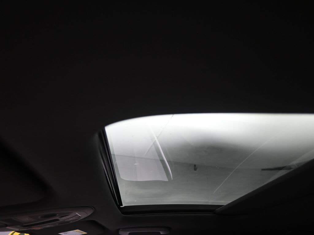 2023 GENESIS G70 Standard - Photo 19