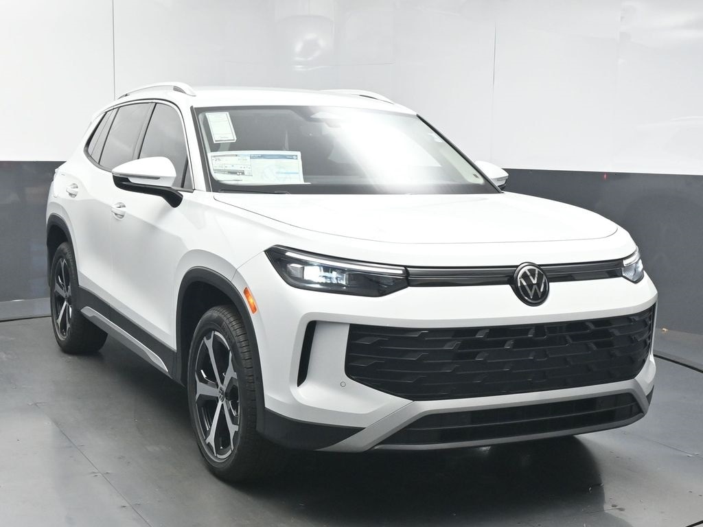 New 2026 Volkswagen Tiguan 2.0T SE SUV