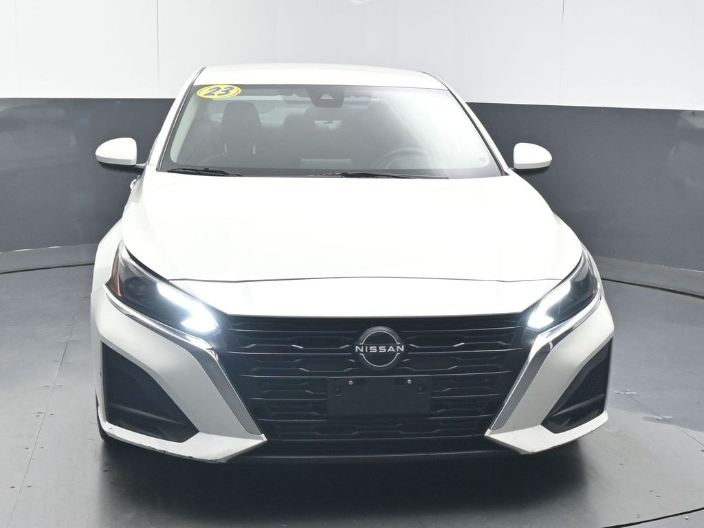 Used 2023 Nissan Altima 2.5 SV Sedan