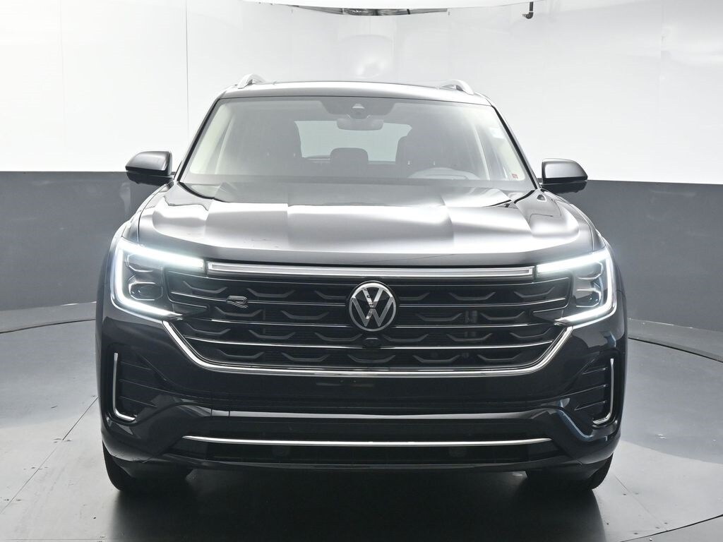 2025 Volkswagen Atlas SEL Premium R-Line photo 3