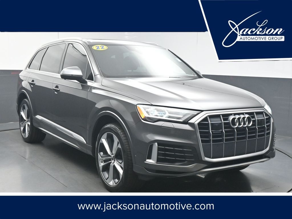 2022 Audi Q7 55 Premium Plus quattro Tiptronic's photo
