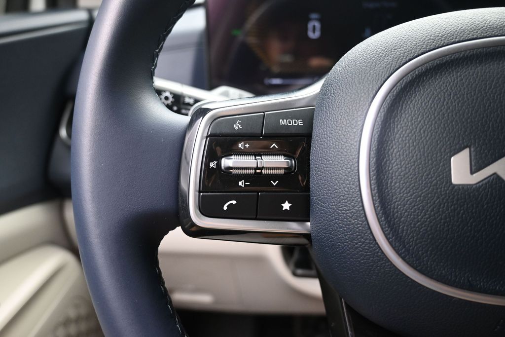 2026 Kia Carnival EX - Photo 15