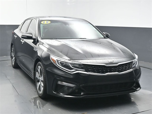 Used 2019 Kia Optima S with VIN 5XXGT4L3XKG361336 for sale in Macon, GA