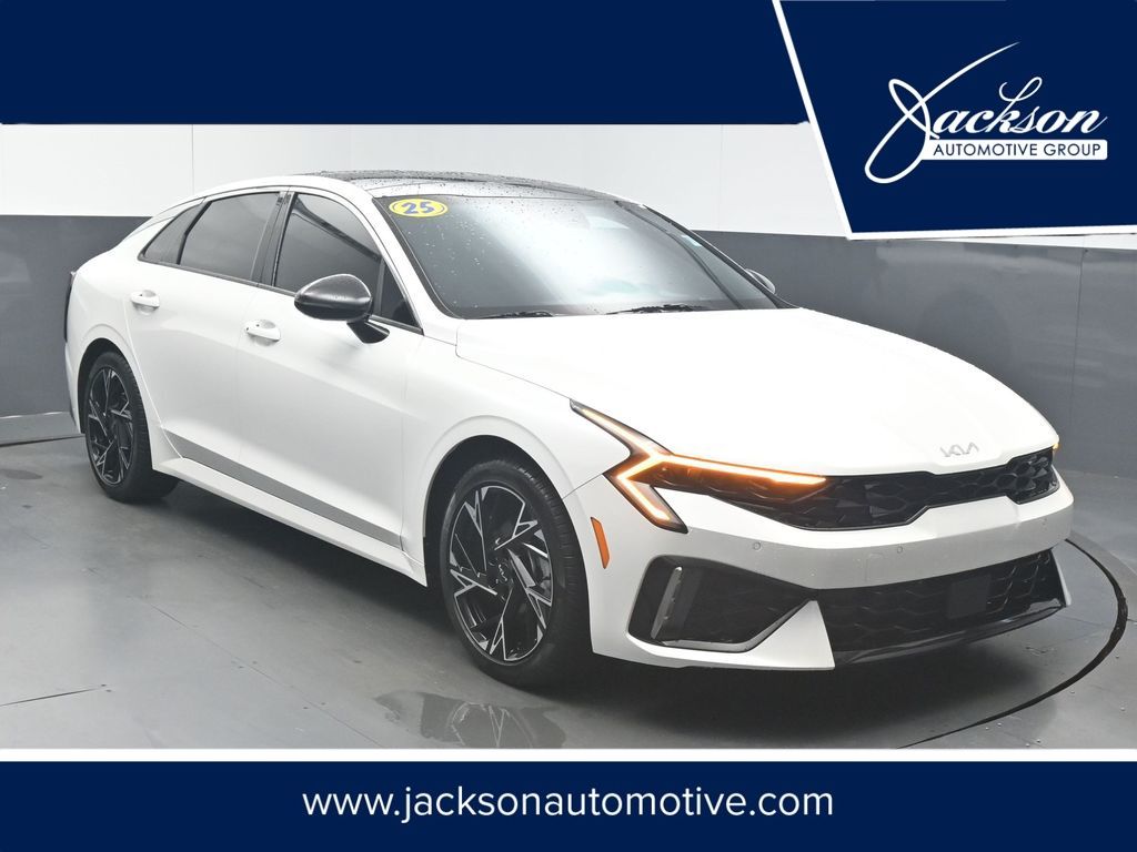 2025 Kia Optima GT-Line AWD's photo