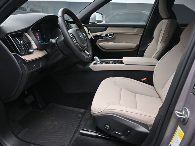 2026 Volvo XC90 Plus - Photo 17