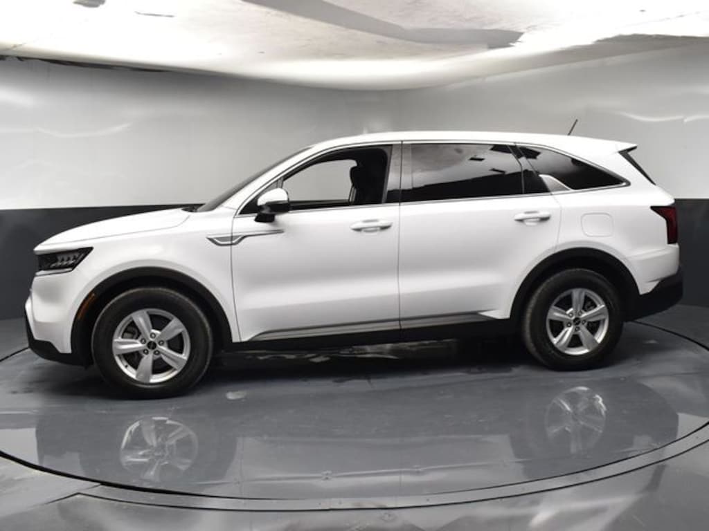 Used 2025 Kia Sorento SUV
