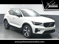 2026 Volvo XC40 B5 Plus AWD SUV