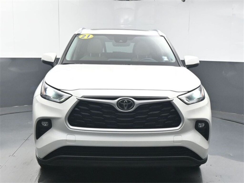 Used 2021 Toyota Highlander XLE SUV