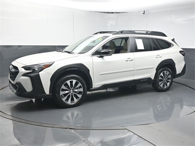 2025 Subaru Outback Limited XT photo 4