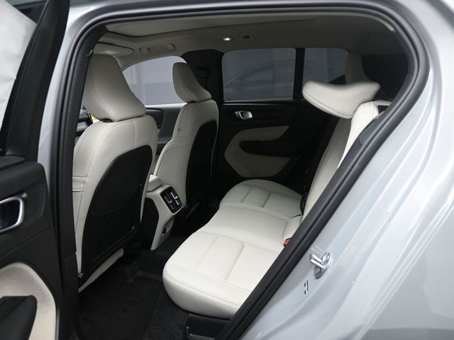 2026 Volvo XC40 Ultra - Photo 21