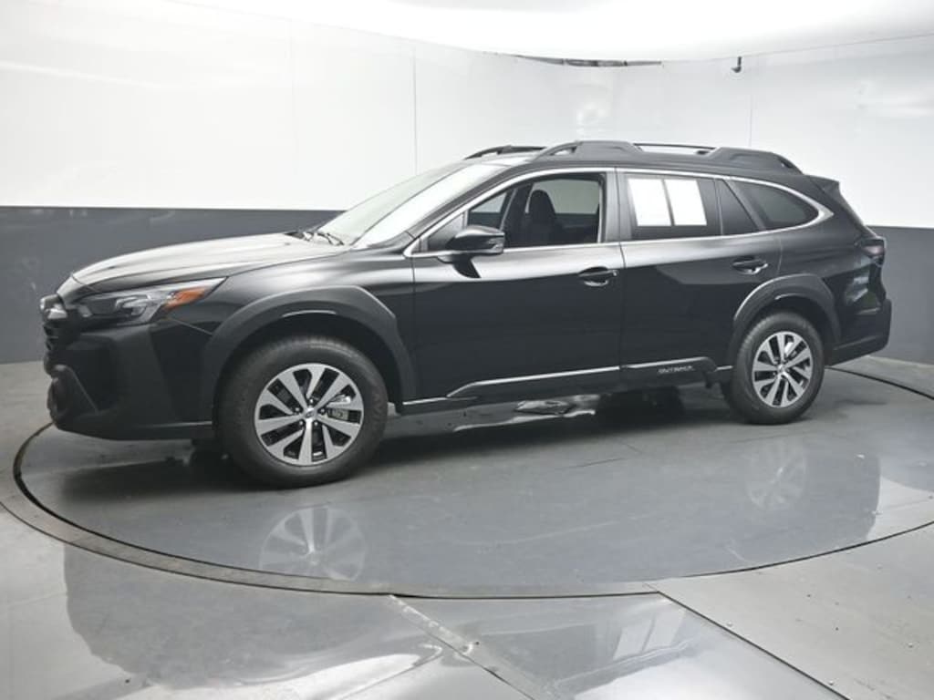 Used 2025 Subaru Outback Premium SUV