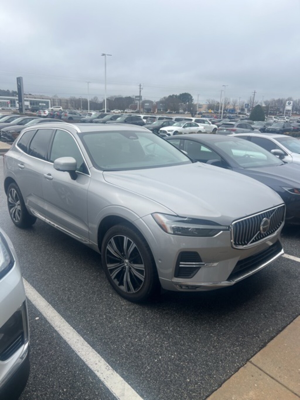 Used 2022 Volvo XC60 B5 FWD Inscription SUV