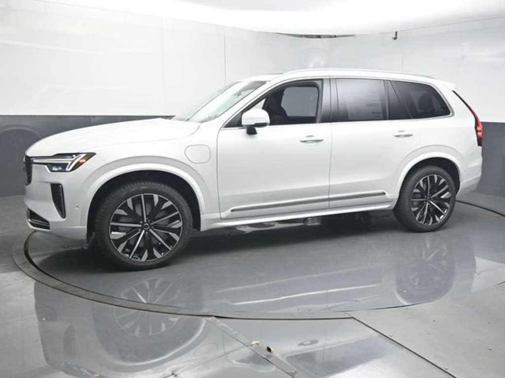 Used 2026 Volvo XC90 plug-in hybrid T8 Plus 7-Seater SUV