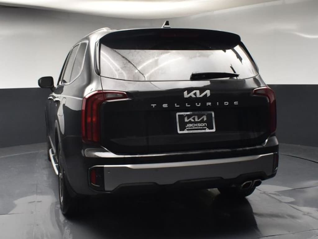 Used 2025 Kia Telluride S SUV