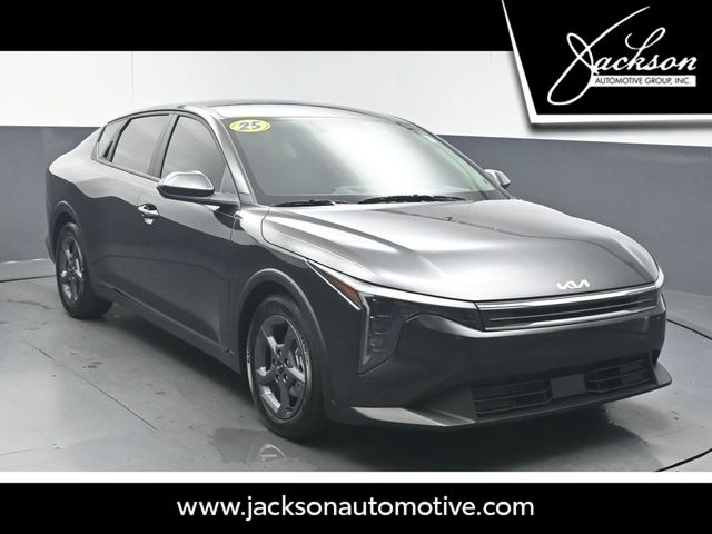 2025 Kia K4 LXS AT's photo