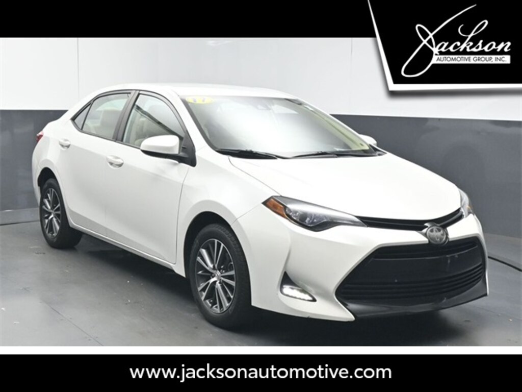 Used 2017 Toyota Corolla SE Sedan