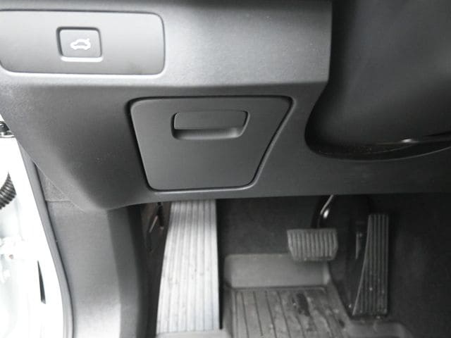 2026 Volvo XC90 Plus - Photo 16