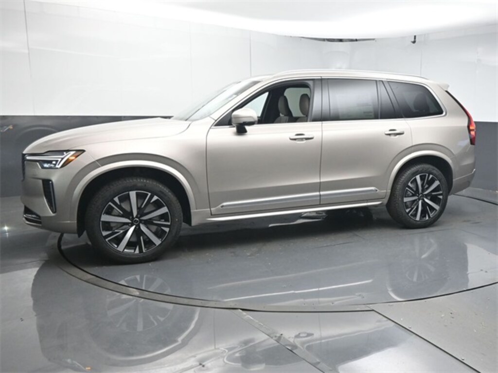New 2026 Volvo XC90 B5 Core SUV