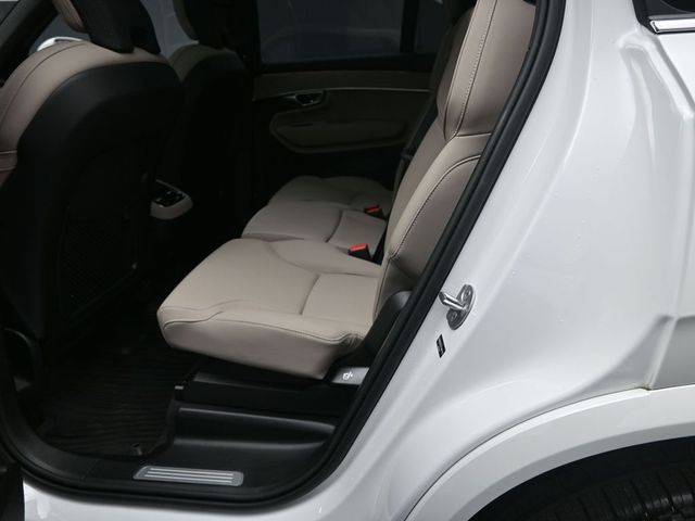 2026 Volvo XC90 Plus - Photo 21