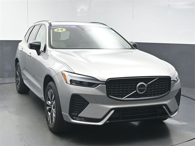 2024 Volvo XC60 B5 Core photo 2