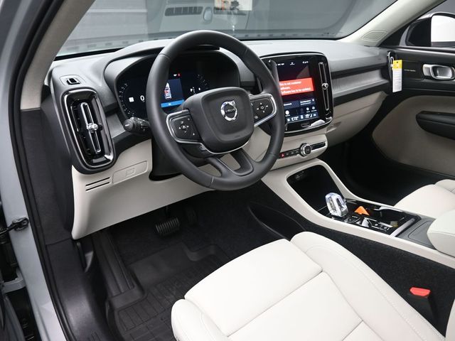 2026 Volvo XC40 Ultra - Photo 17
